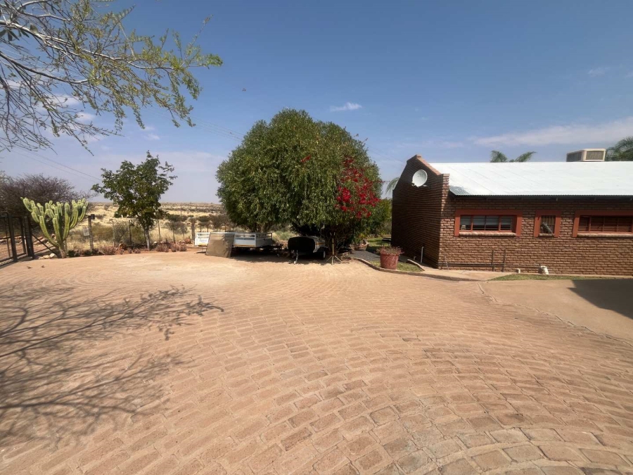 5 Bedroom Property for Sale in Upington Northern Cape